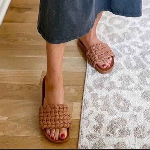 Universal Thread Renae Slide Sandal